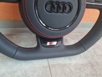 AUDI MULTIFUNKCNY VOLANT S AIRBAGOM A PADLAMI, červená niť - 7