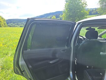 Ford S-max 2.2 - 7