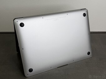 MacBook Air 13'' 2020 / M1 / 8GB / 256GB SSD / Silver - 7