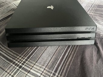 PlayStation 4 Pro 1 TB + ovladač - 7