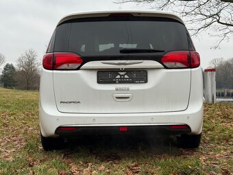 Chrysler Pacifica - 7