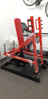 Posilovací stroje typu Hammer - 7