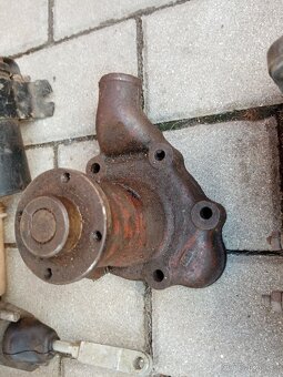 Náhradní díly Moskvič - 7