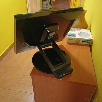 Monitor LG - 7