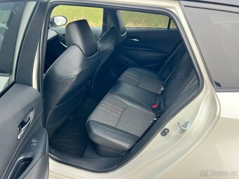 ► TOYOTA COROLLA 1.8 HYBRID GR SPORT E-CVT LED-KAMERA-TAŽNÉ - 7