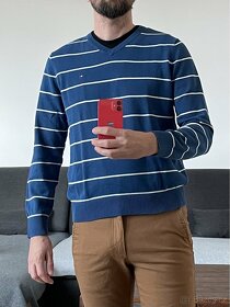 svetry (cena za ks) Tommy Hilfiger sweaters v-neck size S - 7