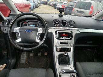 Prodám Ford Galaxy, 2.0 107kW 7 MÍST PANORAMA AC - 7