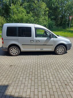 Prodám VW Caddy life v krásném stavu bez koroze - 7