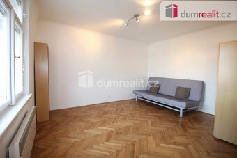 Pronájem bytu 1+kk 30 m2 P5 Smíchov zařízený po rekonstrukci - 7