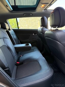 Kia Sportage 2.0CRDI 4x4, Automat , Top výbava, serviska - 7