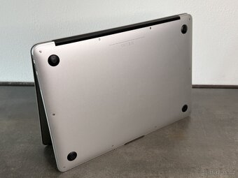 MacBook Air 13'' 2017 / i5 / 8GB / 128GB SSD - 7