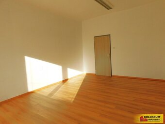 Znojmo, pronájem skladovacích prostor, 166 m² – komerce - 7