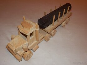 Tahač s návěsem ruční práce - 7