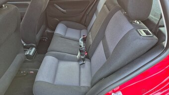 Volkswagen Golf IV 1.6i - 7