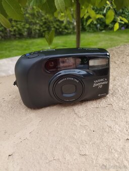 Yashica Zoomate 70 - 7
