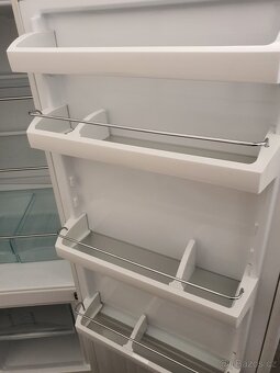 lednice LIEBHERR A+ s mrazákem dole - 7
