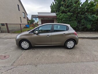 Peugeot 208 1.2 60 kW, najeto jen 43 000 km - 7