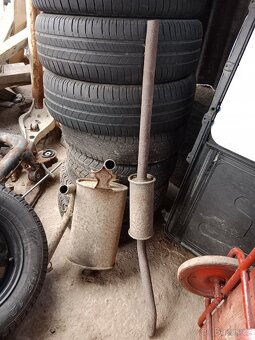 Opel Kadett C (Caravan) sedačky a výfuk - 7