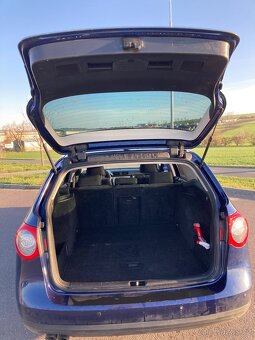 VW Passat variant B6 2.0 tdi - 7