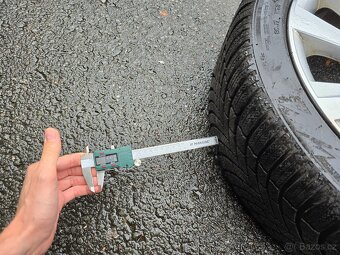 Škoda Octavia - zimní orig. ALU sada Perseus 5x112 R18 - - 7