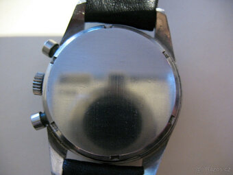 HEUER CARRERA VINTAGE Chronograf s červenou datovkou ve 12 h - 7