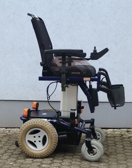 Elektrický invalidní vozík Meyra Champ s liftem. - 7