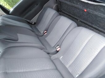 RENAULT SCENIC 1,5 DCi NAFTA 78 KW 6.KVALT - 7