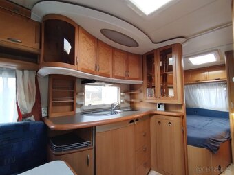 HOBBY 495 UFe č.703. Pro 4. Fr. postel. Sprcha. Rok 2007. - 7