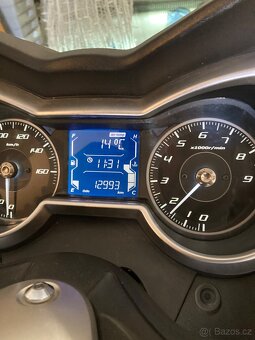 Yamaha X-Max300 - 7