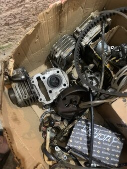 Bedna dílu na pitbike/skutr - 7