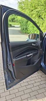 Prodám Ford Kuga Titanium 1.5 EcoBoost 150k man (2019) - 7