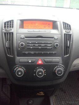 Prodám Kia Ceed 1,6 i, rok 2007 - 7