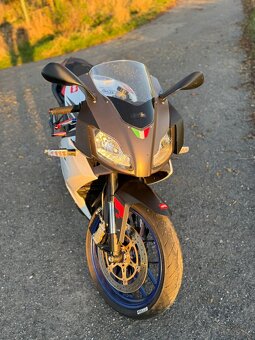 Prodám Aprilia RS 125 2T – Otevřená 27kW (v TP 11kW - 7