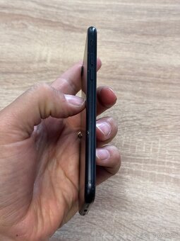 iPhone 7 32GB (nová baterie) - 7
