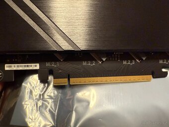 ASUS HYPER M.2 X16 GEN5 CARD - 7