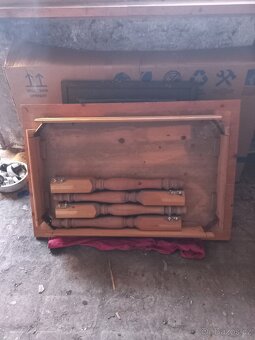 Dreveny jidelni stul - 7