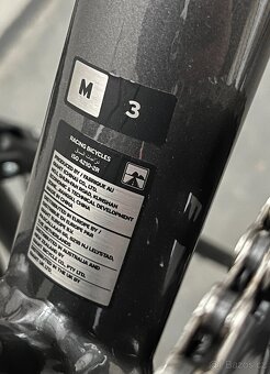 Kolo silniční / Gravel Giant Contend AR - 7