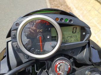 Kawasaki Z 750 R 2012 - 7