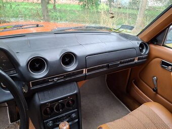 Mercedes Benz w123 200D - 7