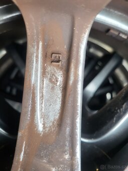 Prodám zimní sadu pneu 215/50R17 Fulda ET47 - Dot 2622 - 7