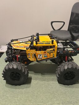LEGO Technic 42099 RC Extrémní teréňák 4x4 - 7