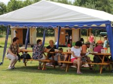 Zahradní posezení , pivní set , lavice , masiv ,stohovatelný - 7