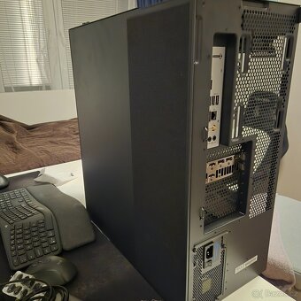 Case NZXT H7 FLOW - BLACK - 7