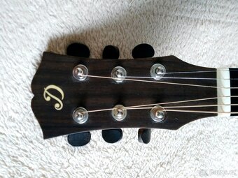 Predam celomasivnu gitaru Dowina Chardonnay+kufor. - 7