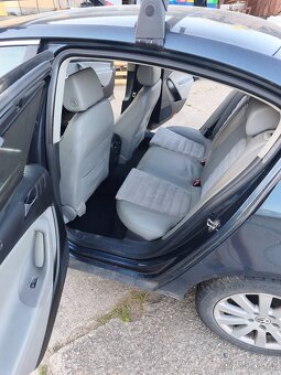 Volkswagen Passat B6 2.0 FSI 4motion - 7