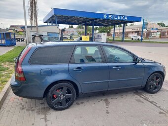 Prodám Volvo V50 2.4i 125kw - 7