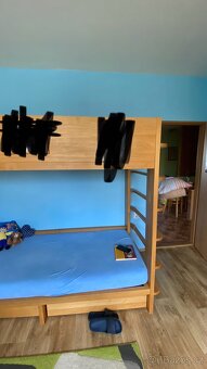 Dvoupatrová postel z masivu - 7
