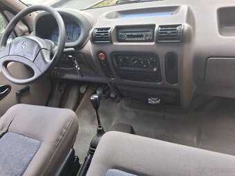 OBYTNÝ AUTOMOBIL RENAULT MASTER 2.8DI.84KW - 7