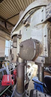 Prodávám Použitá vrtačka VS 32 B, r. v. 1988 - 7