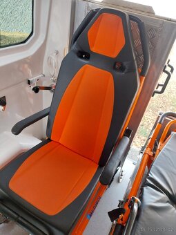 Zdravotnická výbava sanitního vozidla/křeslo + rampa/lehátko - 7